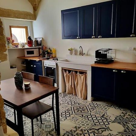 Apartament T2 Duplex "Chez Evelyne" Remoulins Zewnętrze zdjęcie