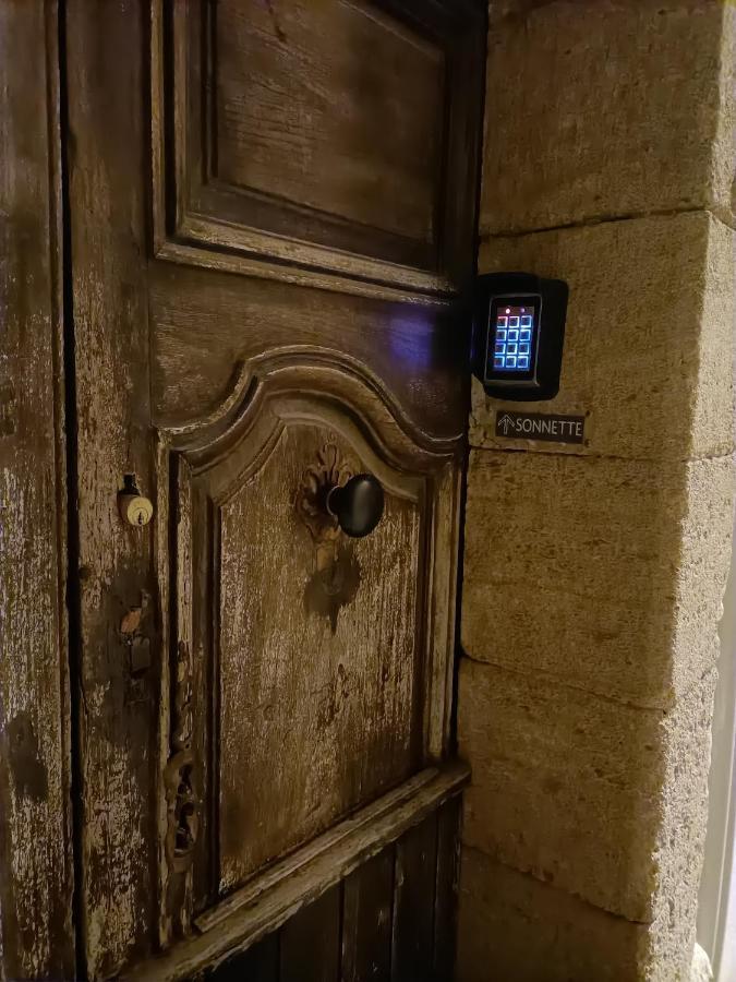 Apartament T2 Duplex "Chez Evelyne" Remoulins Zewnętrze zdjęcie