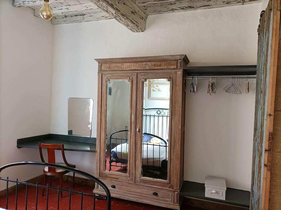 Apartament T2 Duplex "Chez Evelyne" Remoulins Zewnętrze zdjęcie