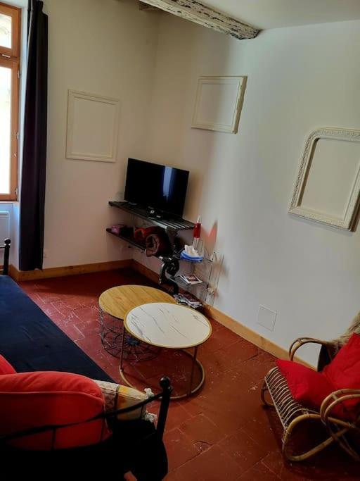 Apartament T2 Duplex "Chez Evelyne" Remoulins Zewnętrze zdjęcie