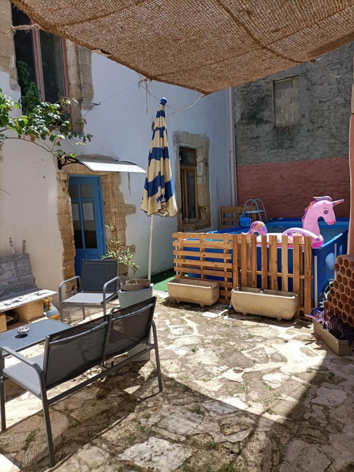Apartament T2 Duplex "Chez Evelyne" Remoulins Zewnętrze zdjęcie