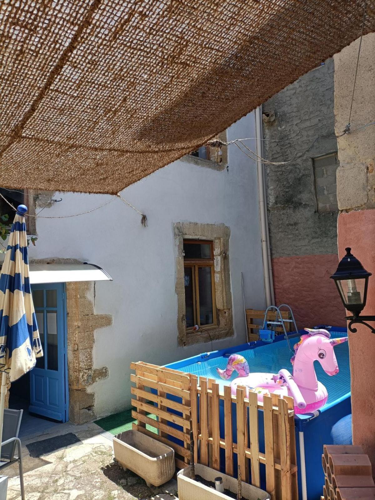 Apartament T2 Duplex "Chez Evelyne" Remoulins Zewnętrze zdjęcie